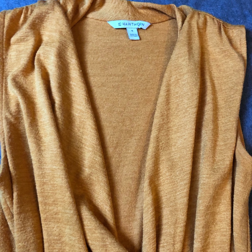 Yellow blouse - Picture 3 of 4
